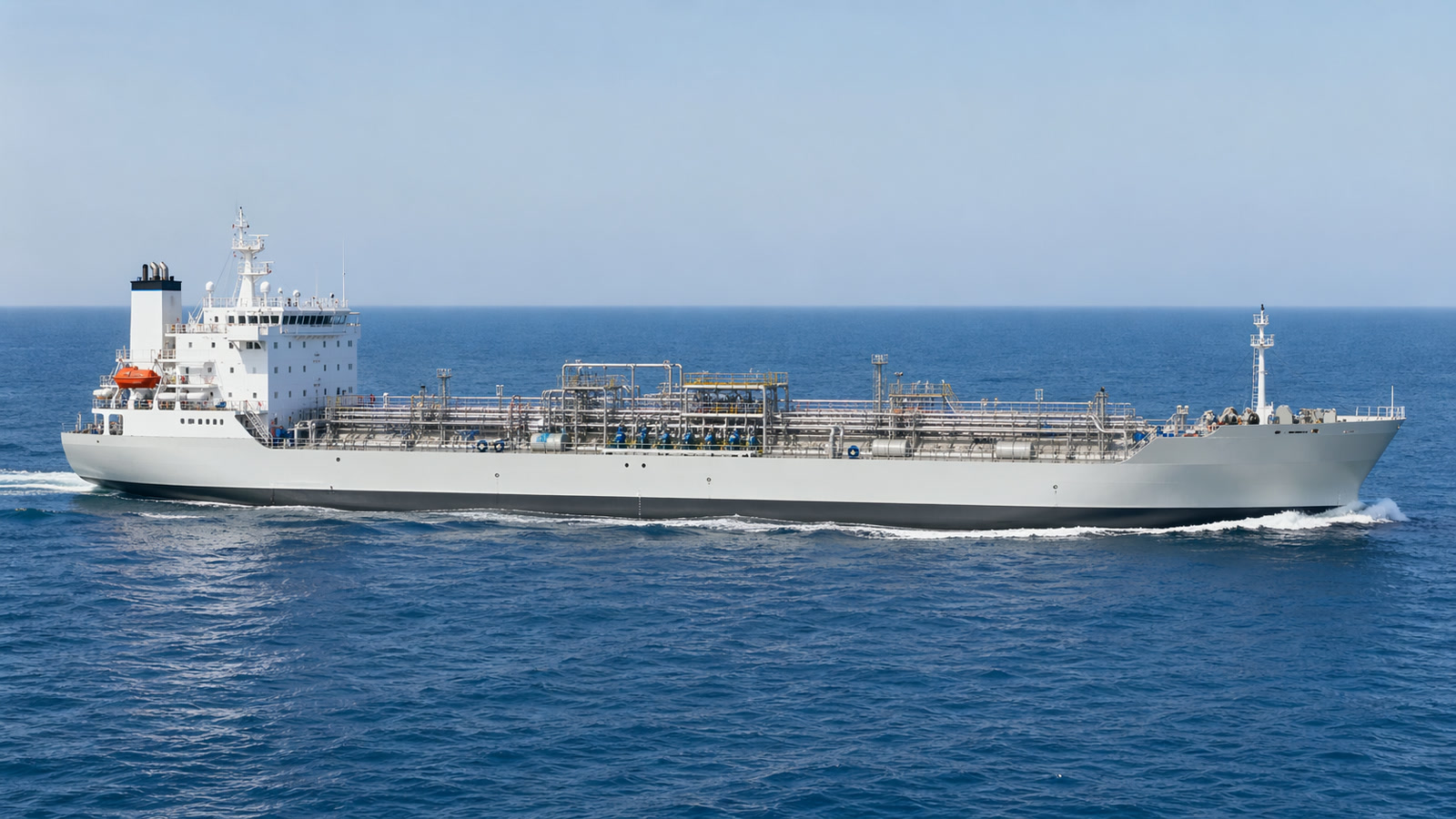 17,500 DWT stainless product / chemical tanker newbuild